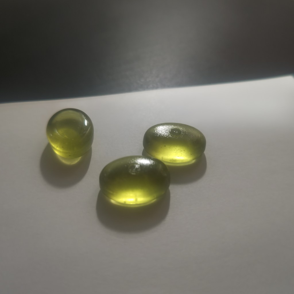 ベテラン女性職員と飴ちゃんお姉さん